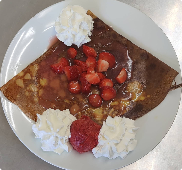 crépe fraise et boule de glace